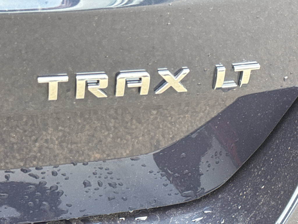 Used 2019 Chevrolet Trax LT w/ Sun & Sound Package image 8