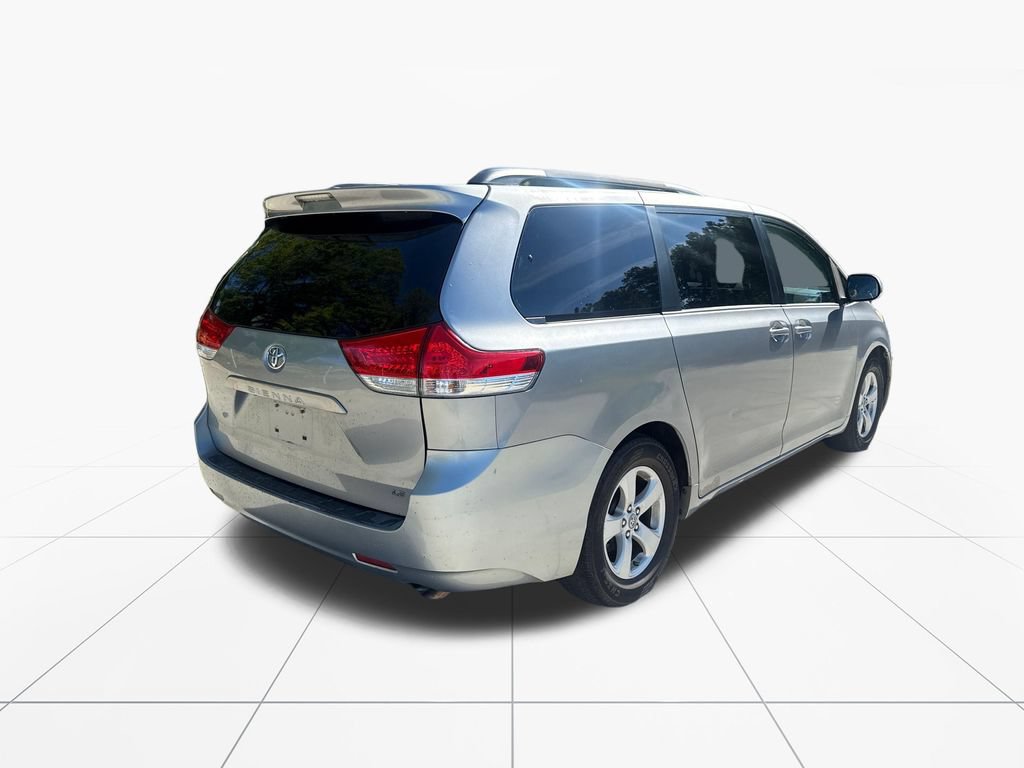 Used 2011 Toyota Sienna LE FWD image 8