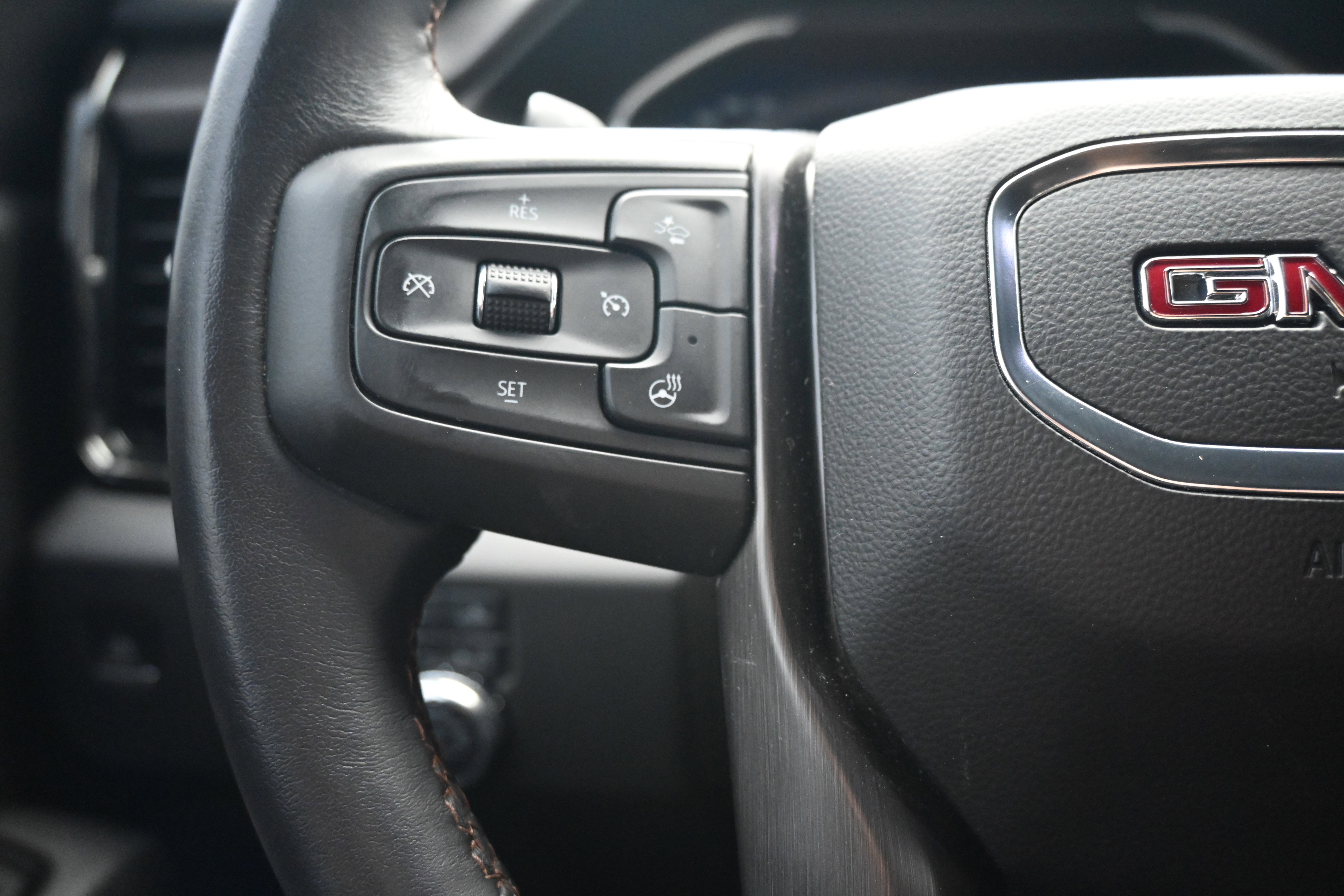 Used 2023 GMC Sierra 1500 AT4 w/ AT4 Premium Package image 31