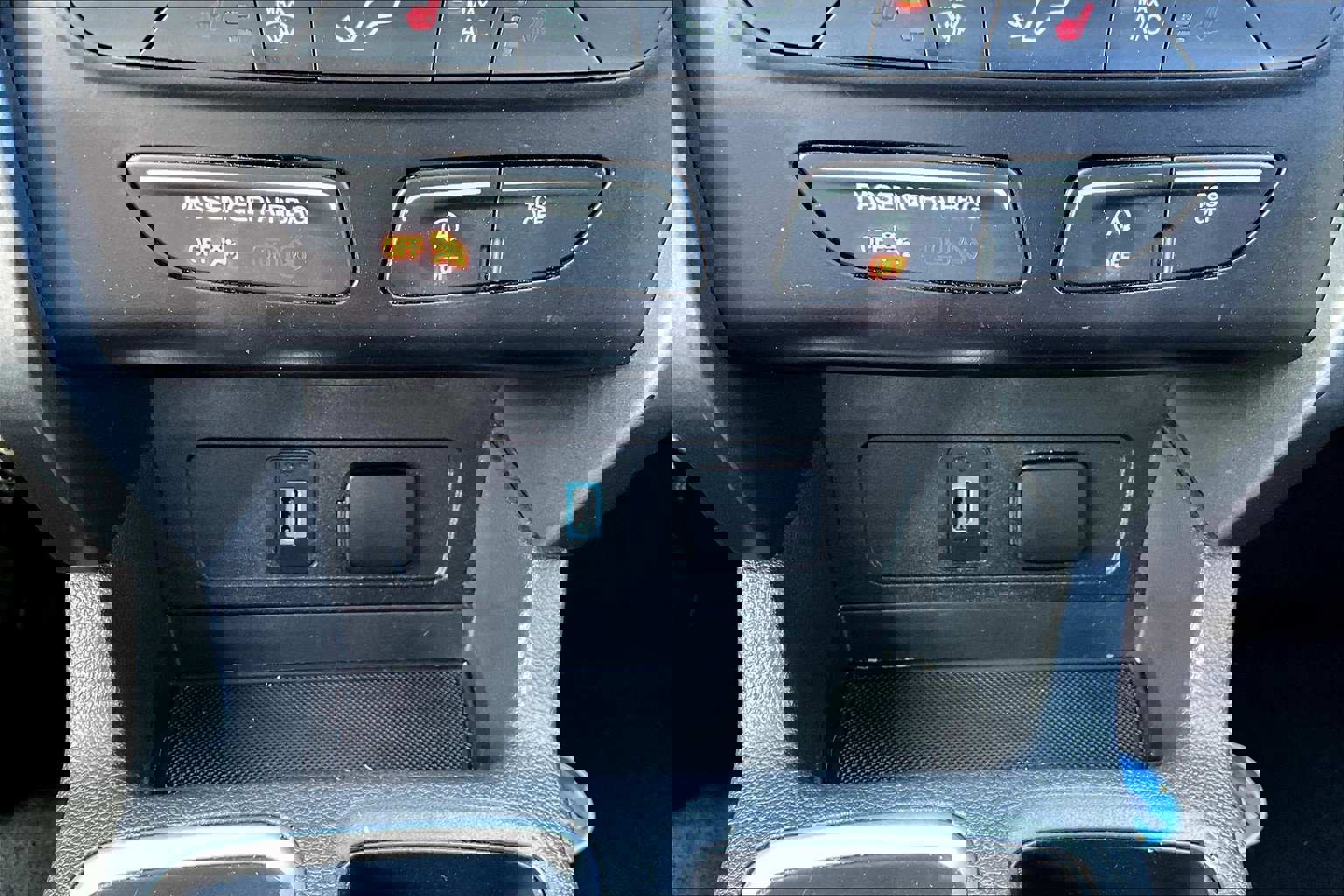 Used 2019 Ford Escape SEL image 16