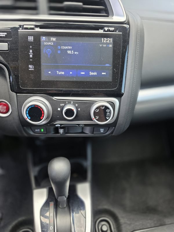 Used 2015 Honda Fit EX image 34