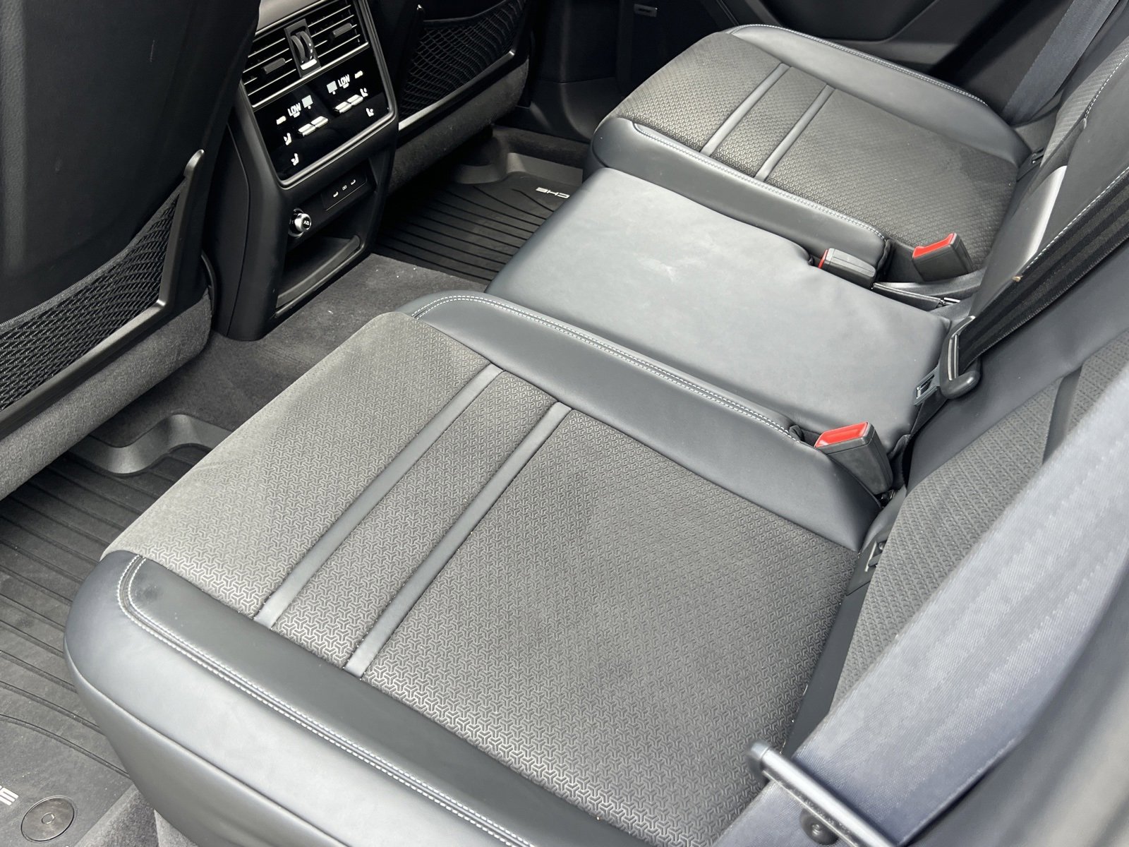 Certified 2025 Porsche Cayenne GTS image 19