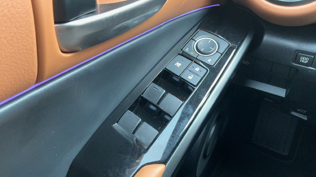Used 2024 Lexus IS 300 w/ Comfort Package RWD image 14