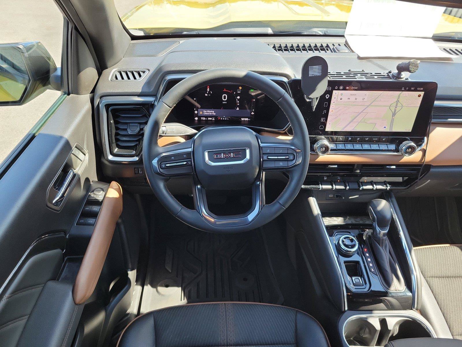 Used 2023 GMC Canyon AT4 AWD/4WD image 9