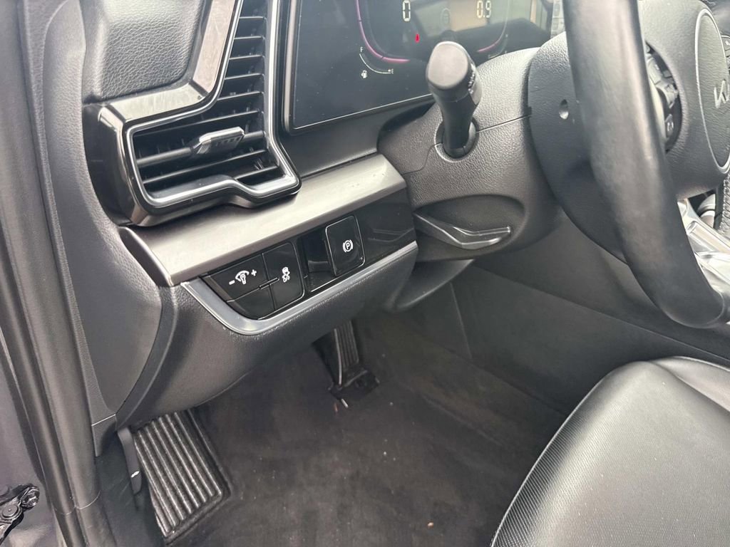 Used 2023 Kia Sportage EX AWD/4WD image 21
