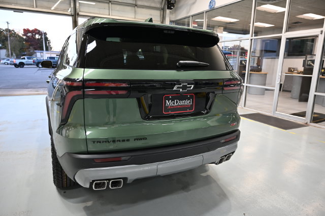New 2027 Chevrolet Traverse Z71 w/ Enhanced Driving Package AWD/4WD image 6