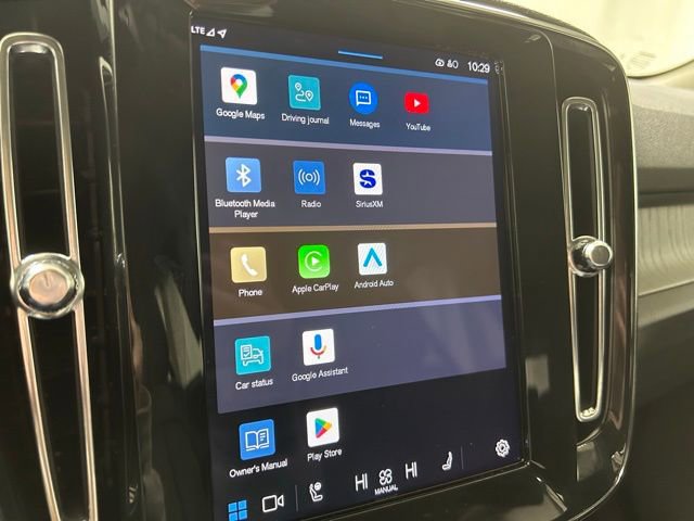 Used 2025 Volvo XC40 B5 Core AWD/4WD image 16