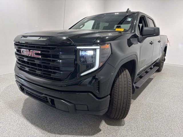 Used 2024 GMC Sierra 1500 Pro w/ Graphite Edition AWD/4WD image 3