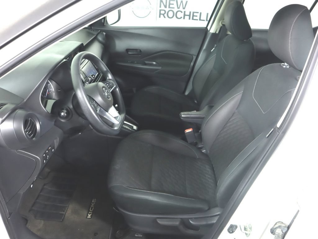 Used 2021 Nissan Kicks S image 19
