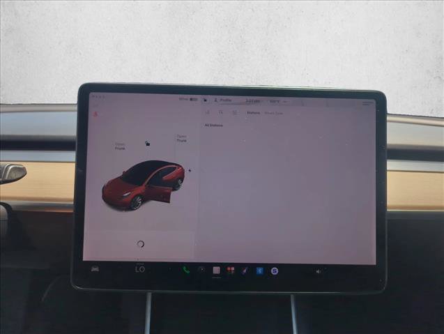 Used 2018 Tesla Model 3 Long Range RWD image 16