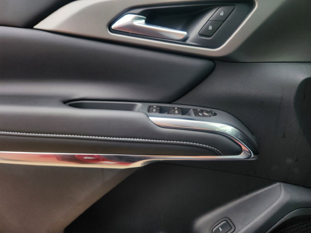 New 2026 Chevrolet Traverse LT w/ Driver Confidence Package FWD image 16
