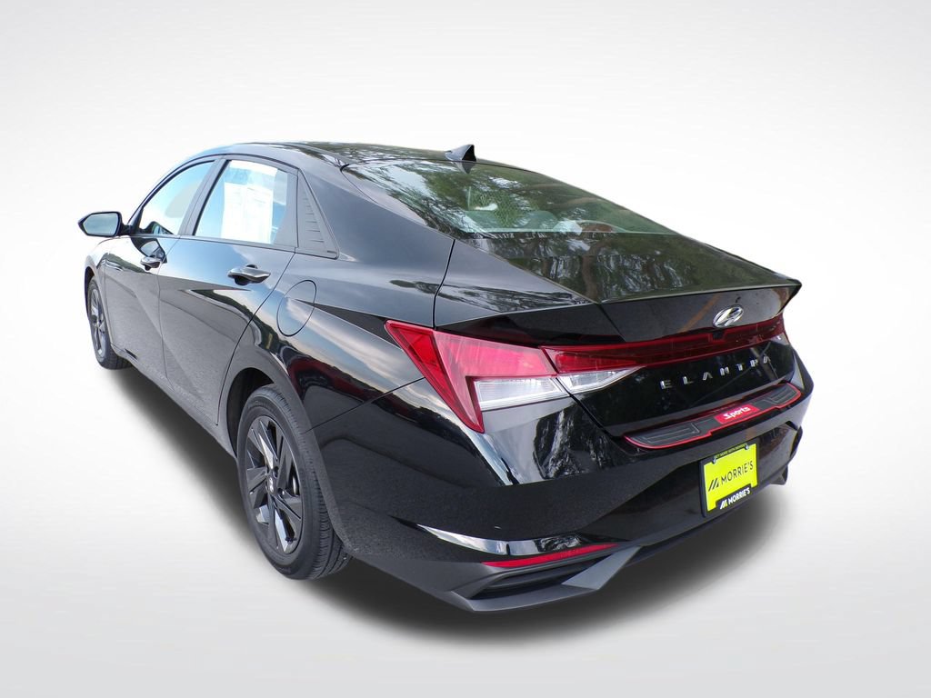 Certified 2022 Hyundai Elantra SEL w/ Convenience Package FWD image 4