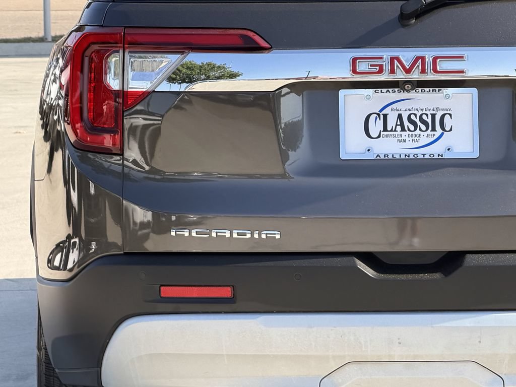Used 2020 GMC Acadia SLE w/ Driver Convenience Package FWD image 6