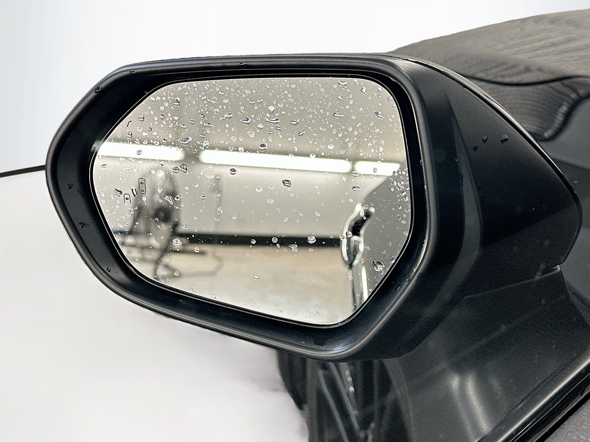 Used 2025 Toyota Camry SE FWD image 16