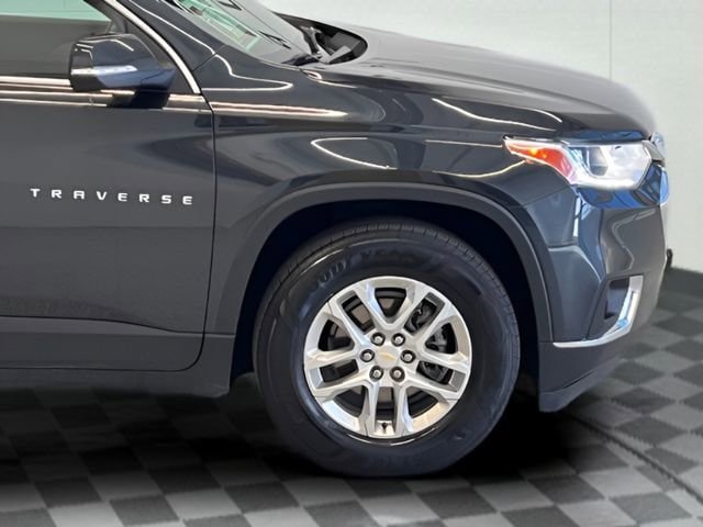 Used 2021 Chevrolet Traverse LT w/ LPO, Floor Liner Package AWD/4WD image 4