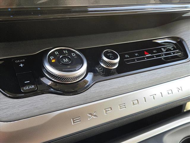 New 2025 Ford Expedition Max Platinum w/ Driver's Package image 14