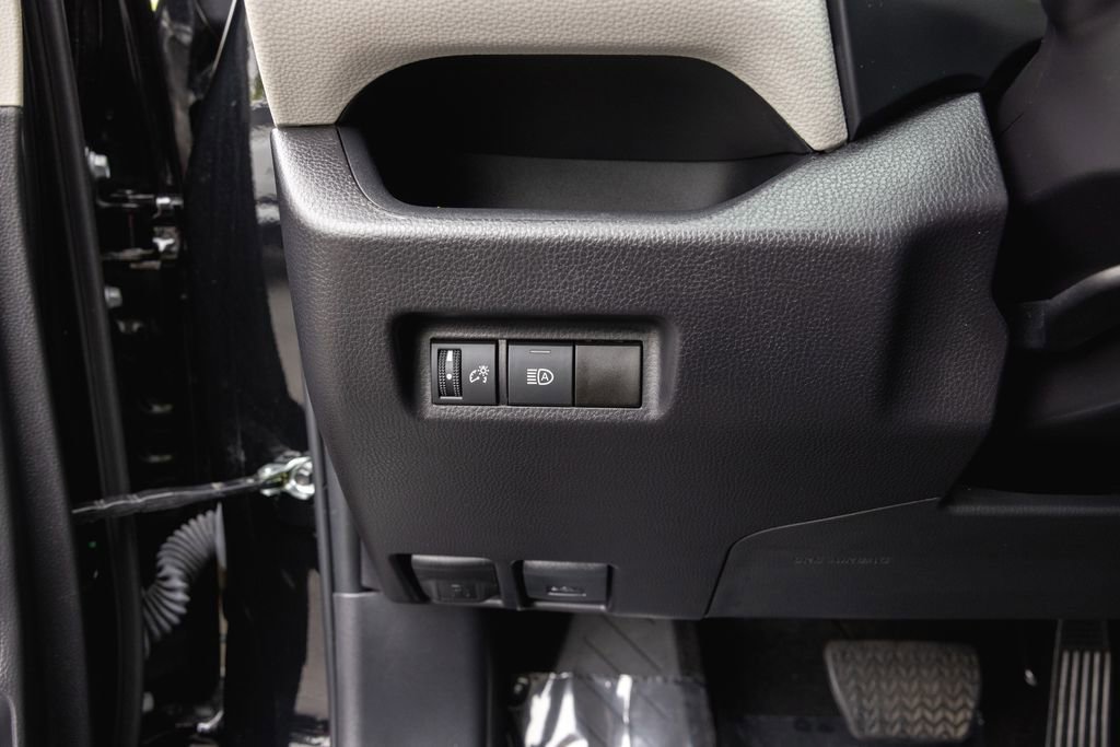 Certified 2025 Toyota RAV4 XLE FWD image 13