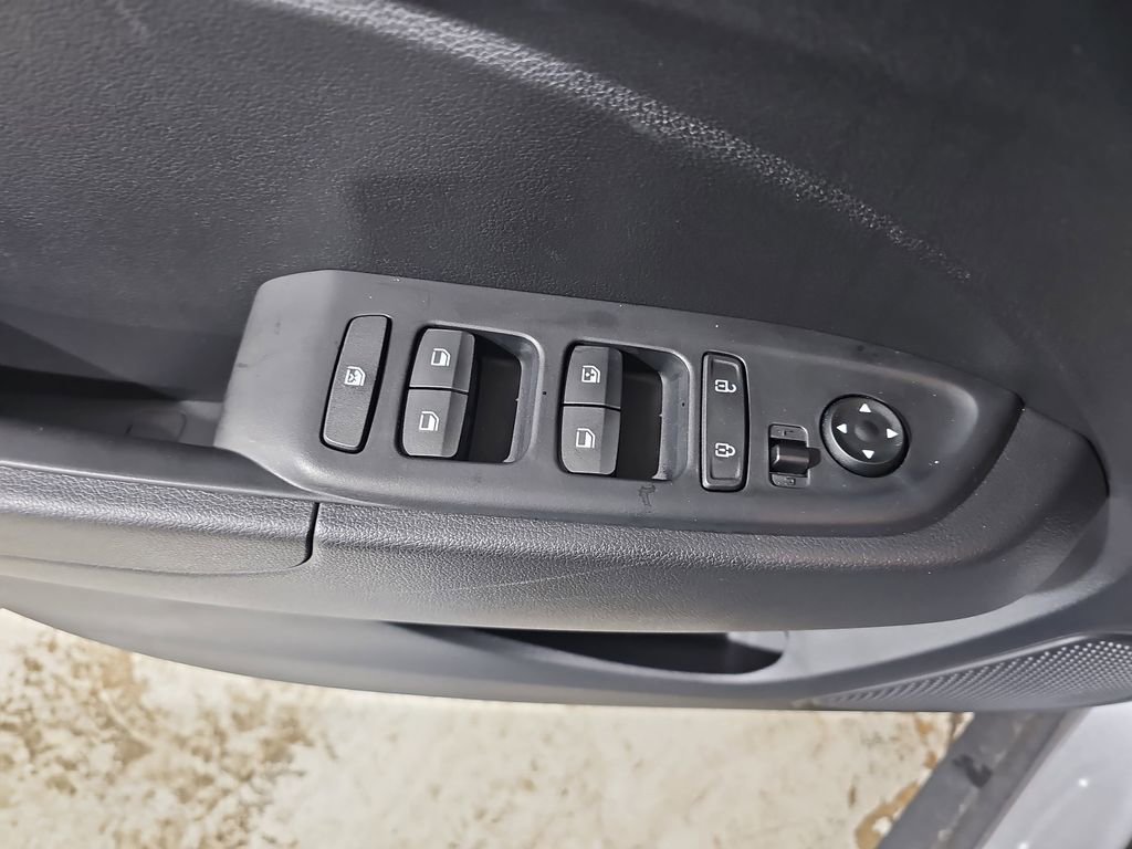 New 2026 Hyundai Venue SEL FWD image 29