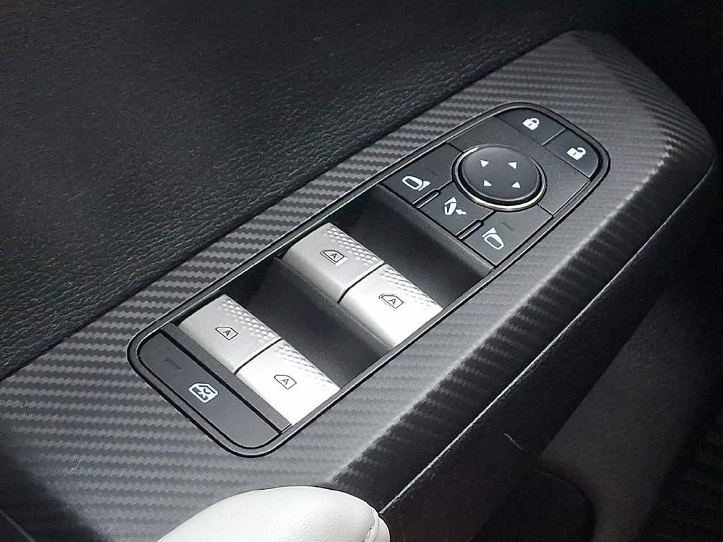 Used 2022 Mitsubishi Outlander SEL AWD/4WD image 26