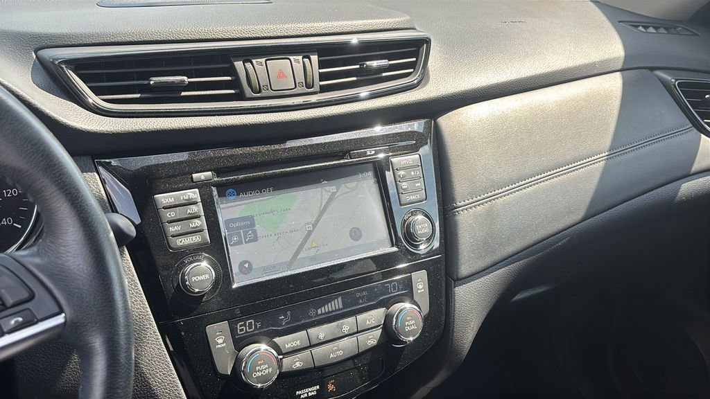 Used 2017 Nissan Rogue SL FWD image 19