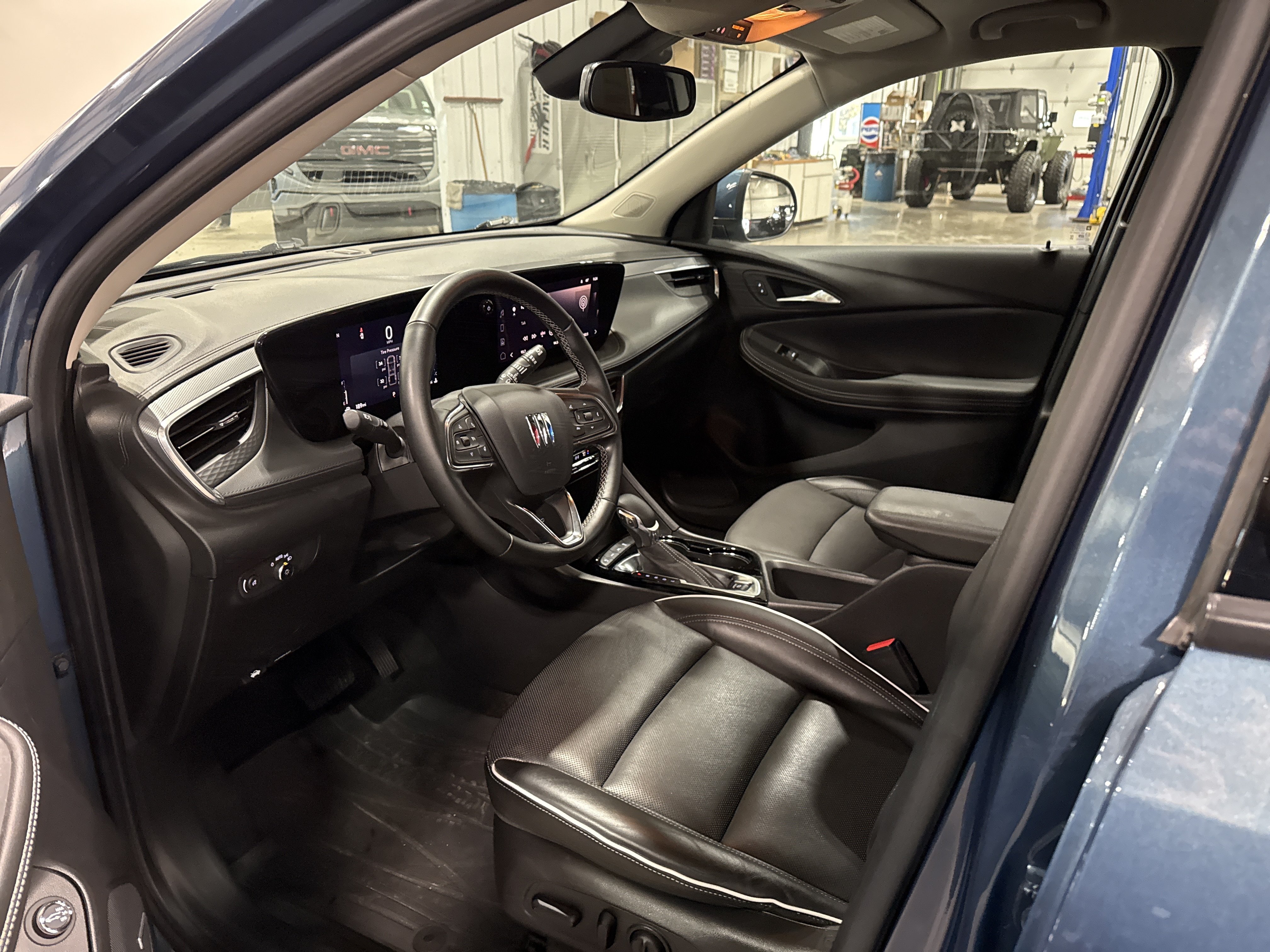 Used 2024 Buick Encore GX Avenir w/ Avenir Convenience Package AWD/4WD image 7