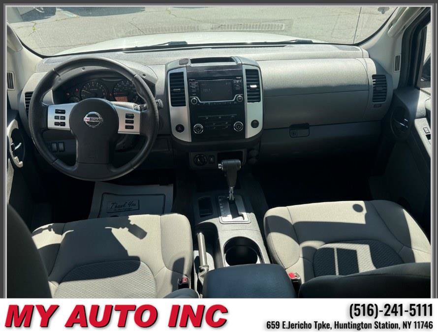 Used 2015 Nissan Xterra 4WD image 11