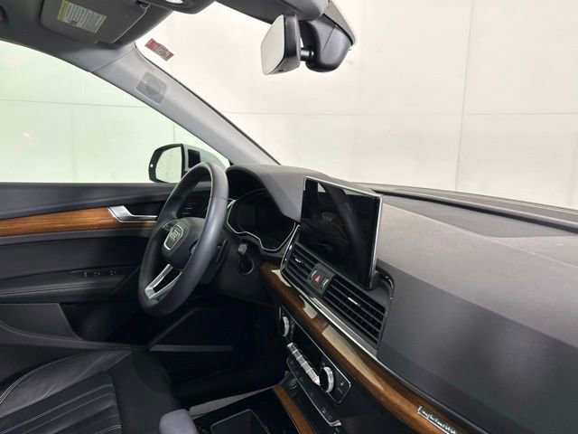 Used 2023 Audi Q5 2.0T Premium Plus w/ Premium Plus Package image 31