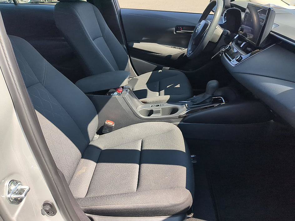 Used 2026 Toyota Corolla LE FWD image 34
