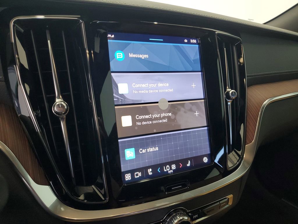 New 2025 Volvo V60 B5 Cross Country Ultra w/ Protection Package Premier image 28