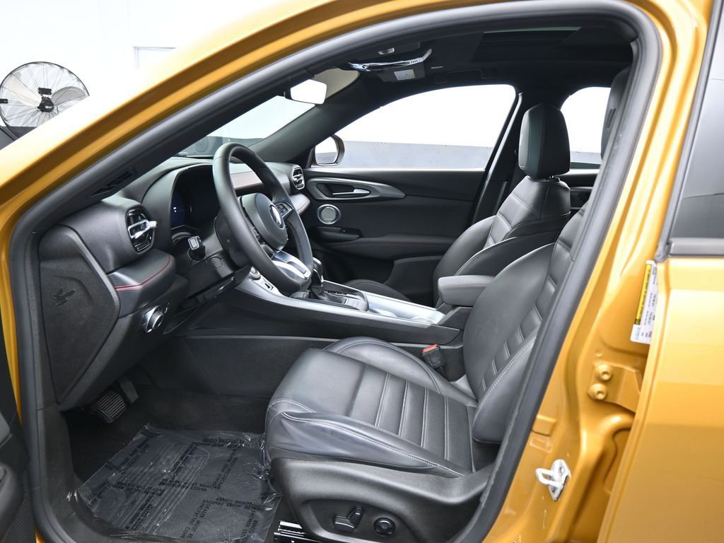 Used 2024 Dodge Hornet GT AWD/4WD image 12