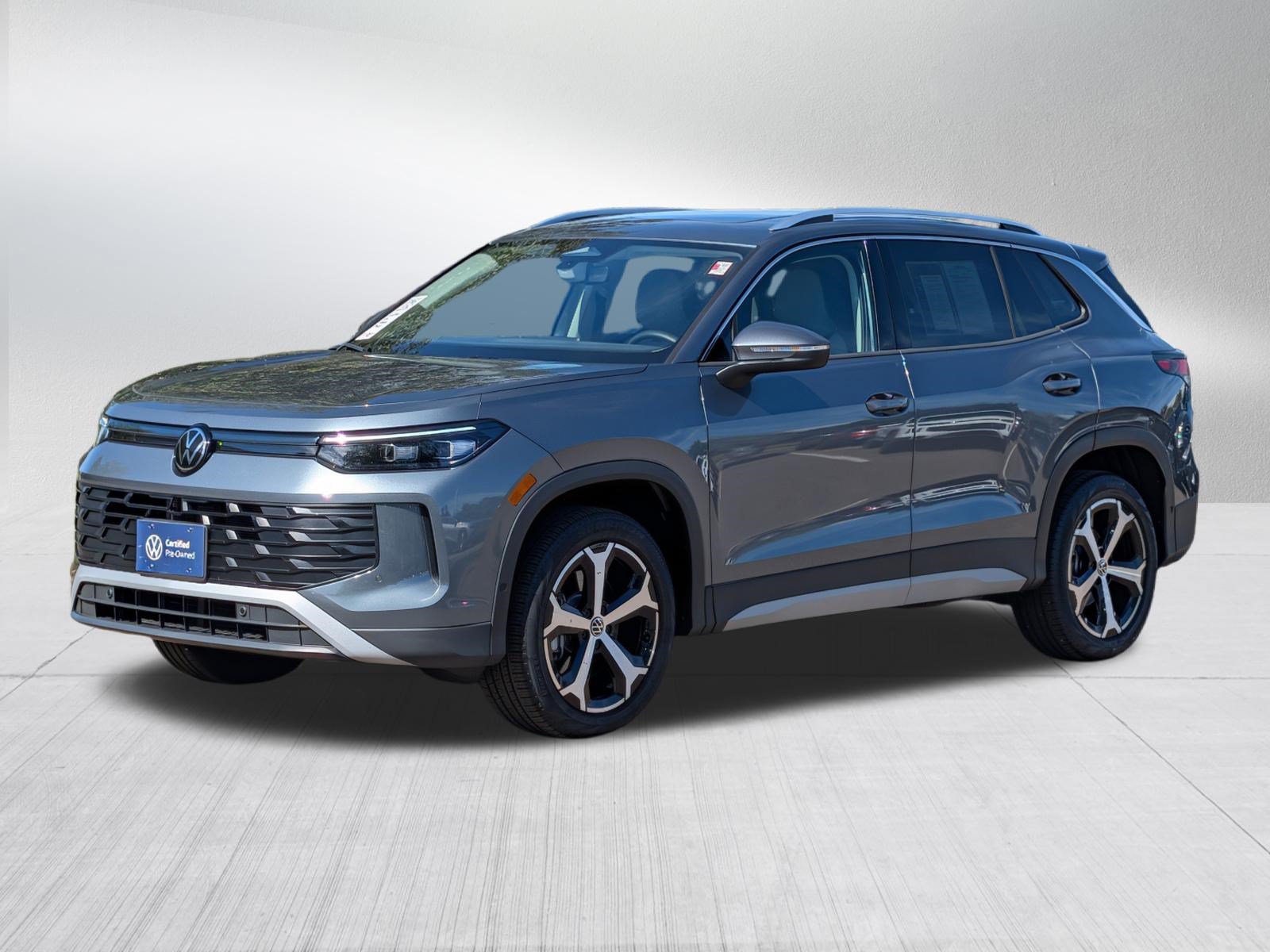 Certified 2026 Volkswagen Tiguan SE AWD/4WD image 3
