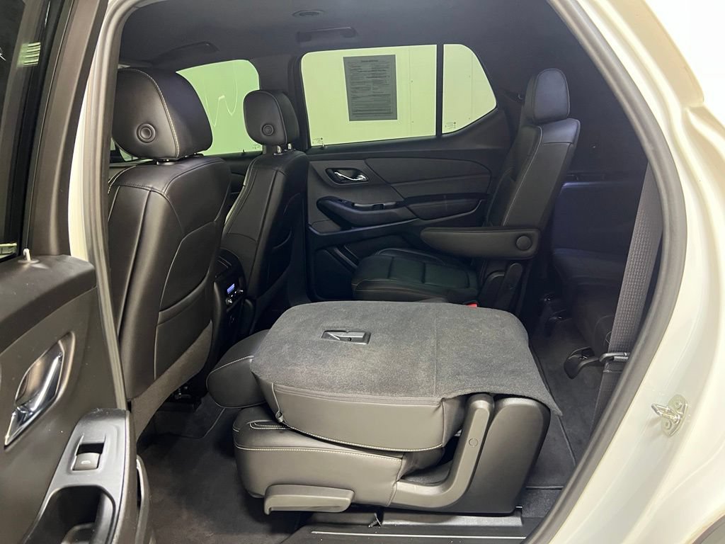 Used 2023 Chevrolet Traverse LT FWD image 27