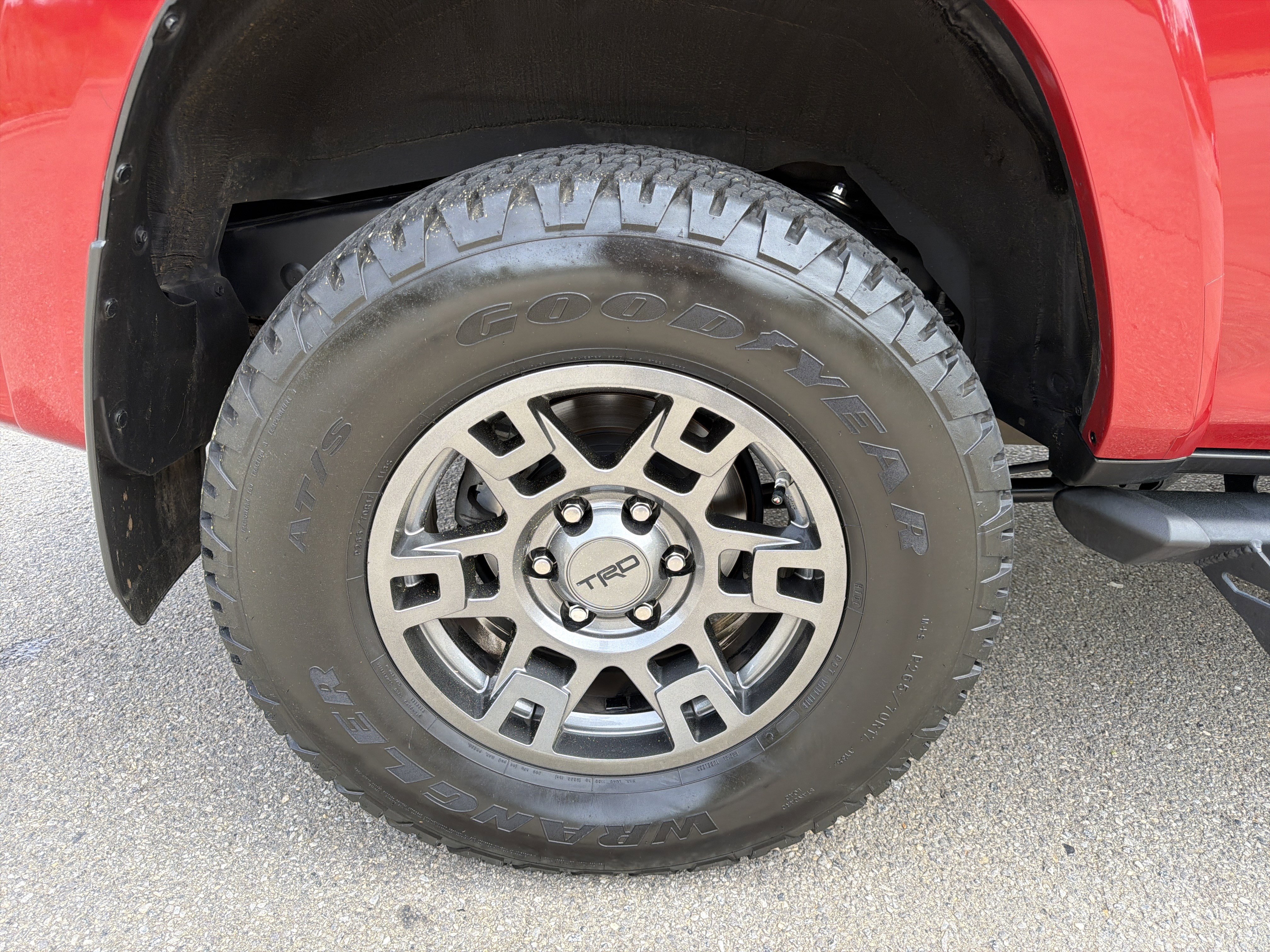 Used 2020 Toyota 4Runner Venture w/ Moonroof Package image 17