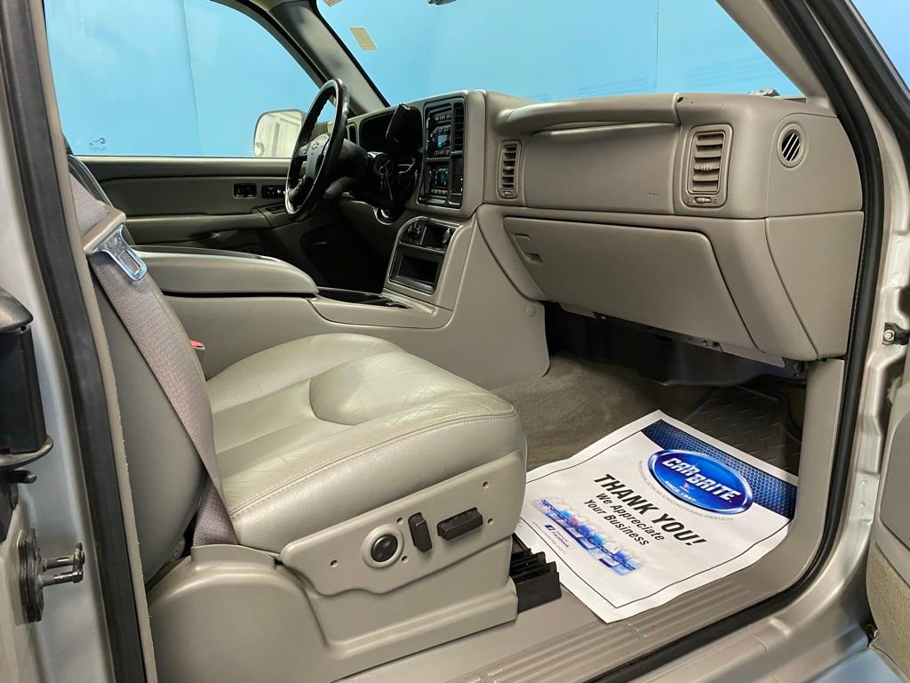 Used 2004 Chevrolet Silverado 3500 LT image 44