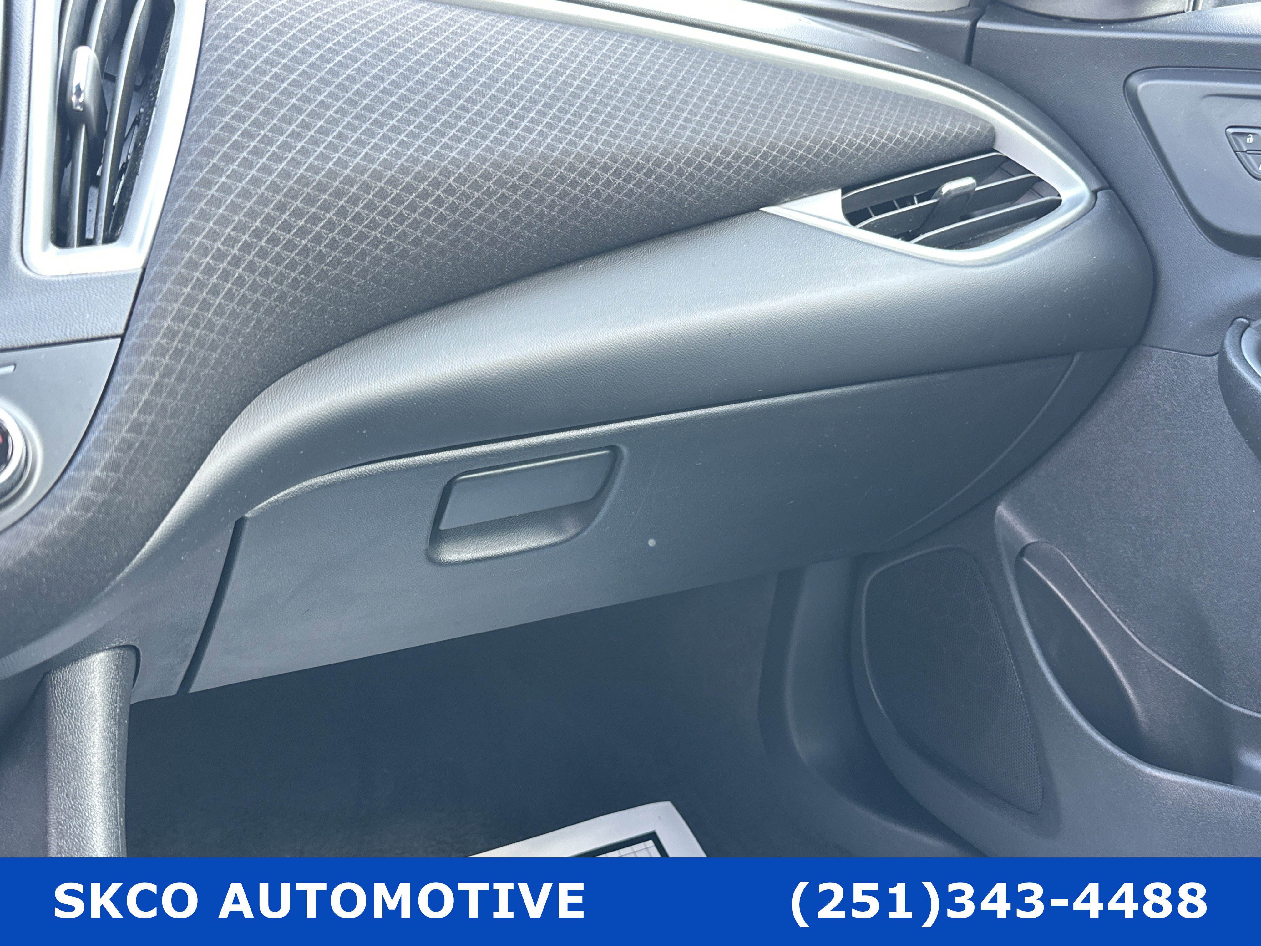 Used 2024 Chevrolet Malibu LT image 23