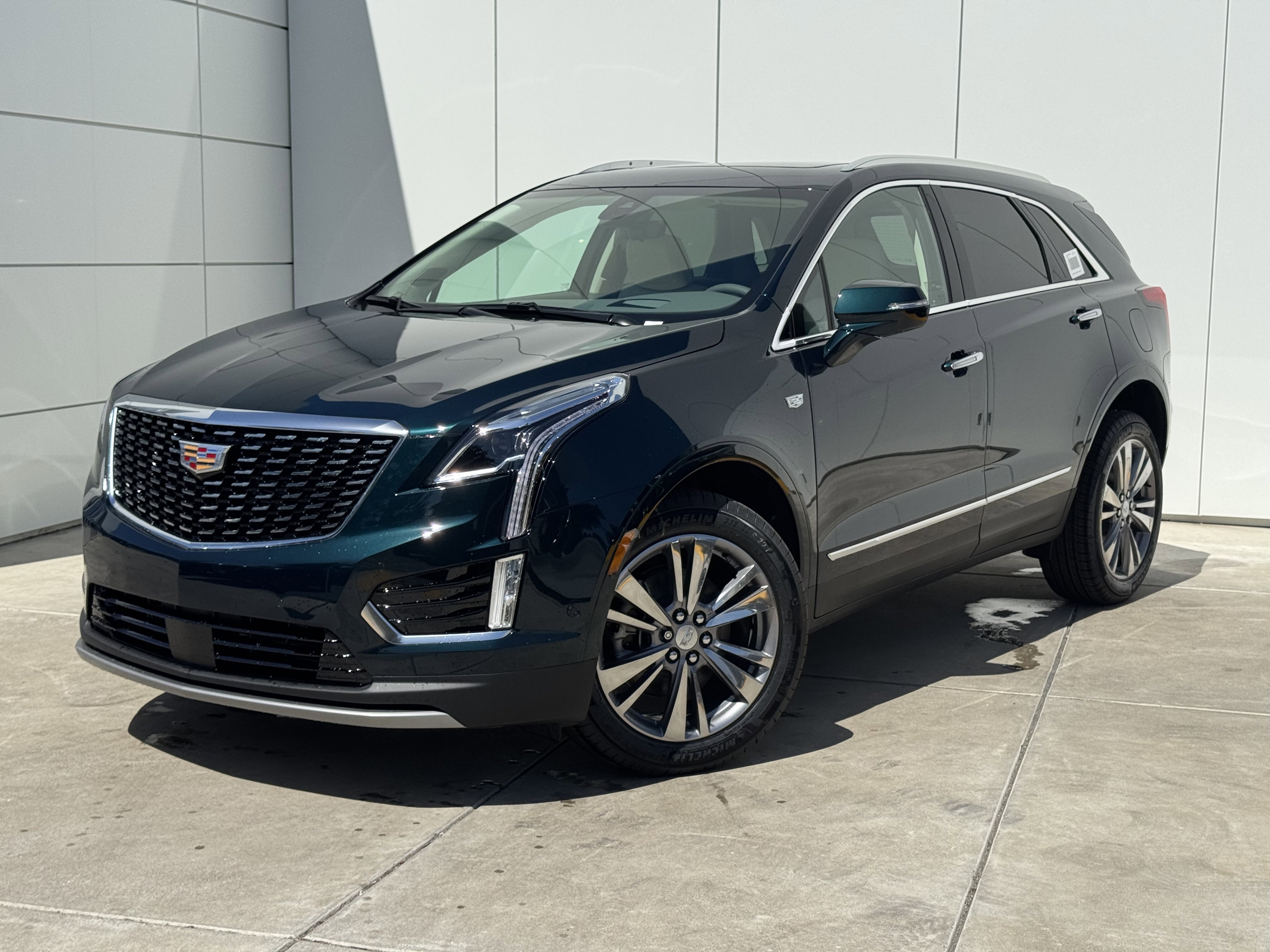 New 2025 Cadillac XT5 Premium Luxury w/ Technology Package AWD/4WD image 2