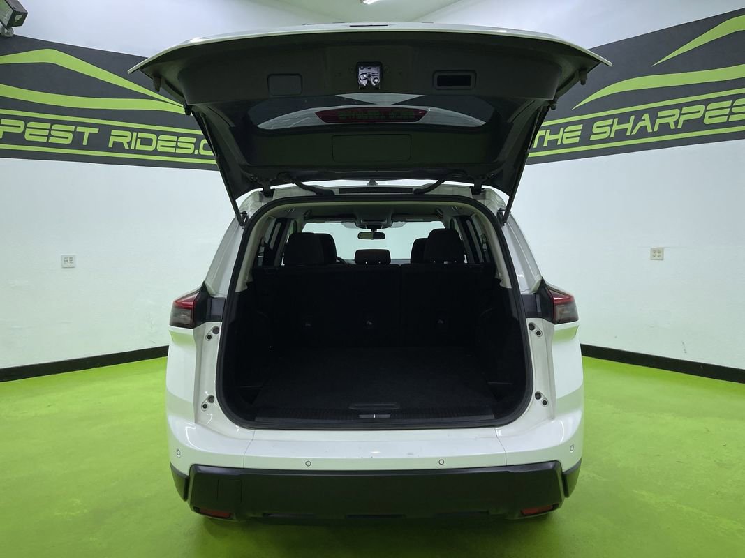 Used 2024 Nissan Rogue S image 9