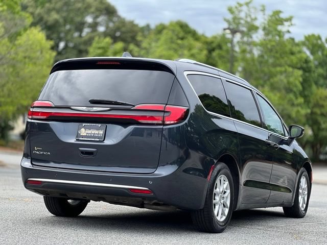 Used 2021 Chrysler Pacifica Touring-L FWD image 5