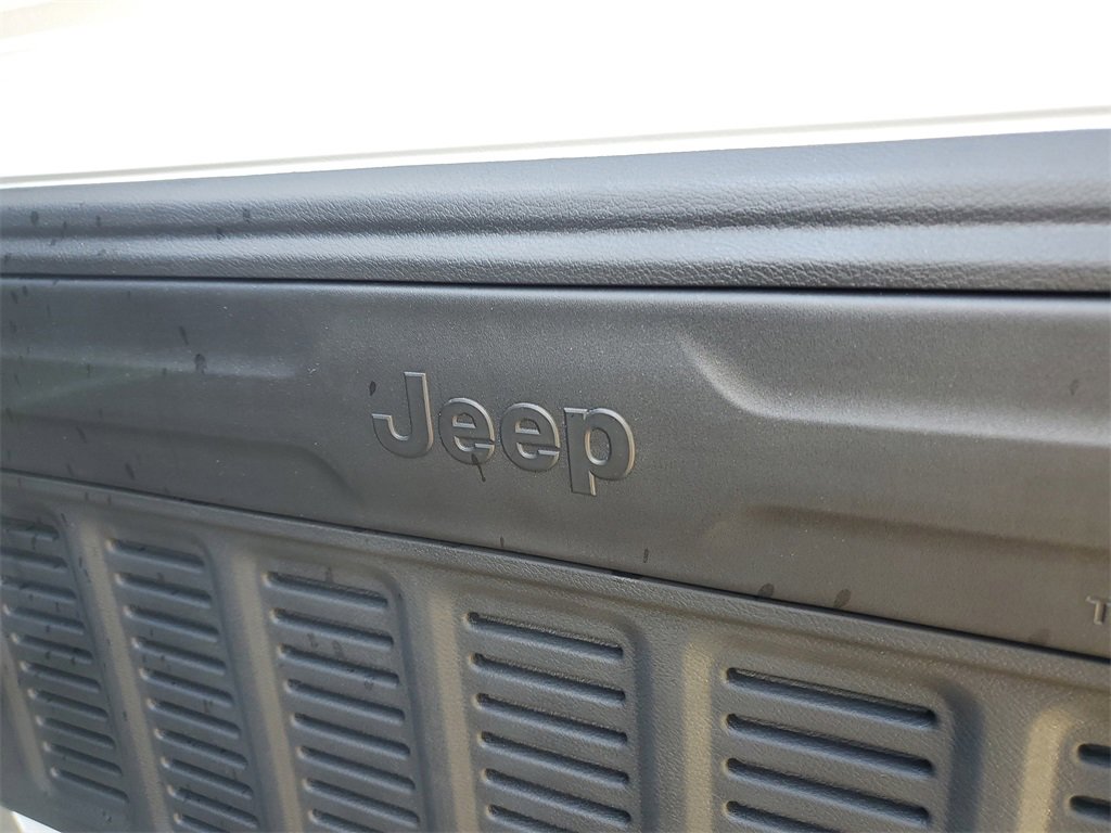 Used 2025 Jeep Wrangler Sport S image 6