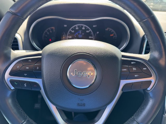 Used 2019 Jeep Grand Cherokee Laredo w/ Laredo X Package RWD image 21