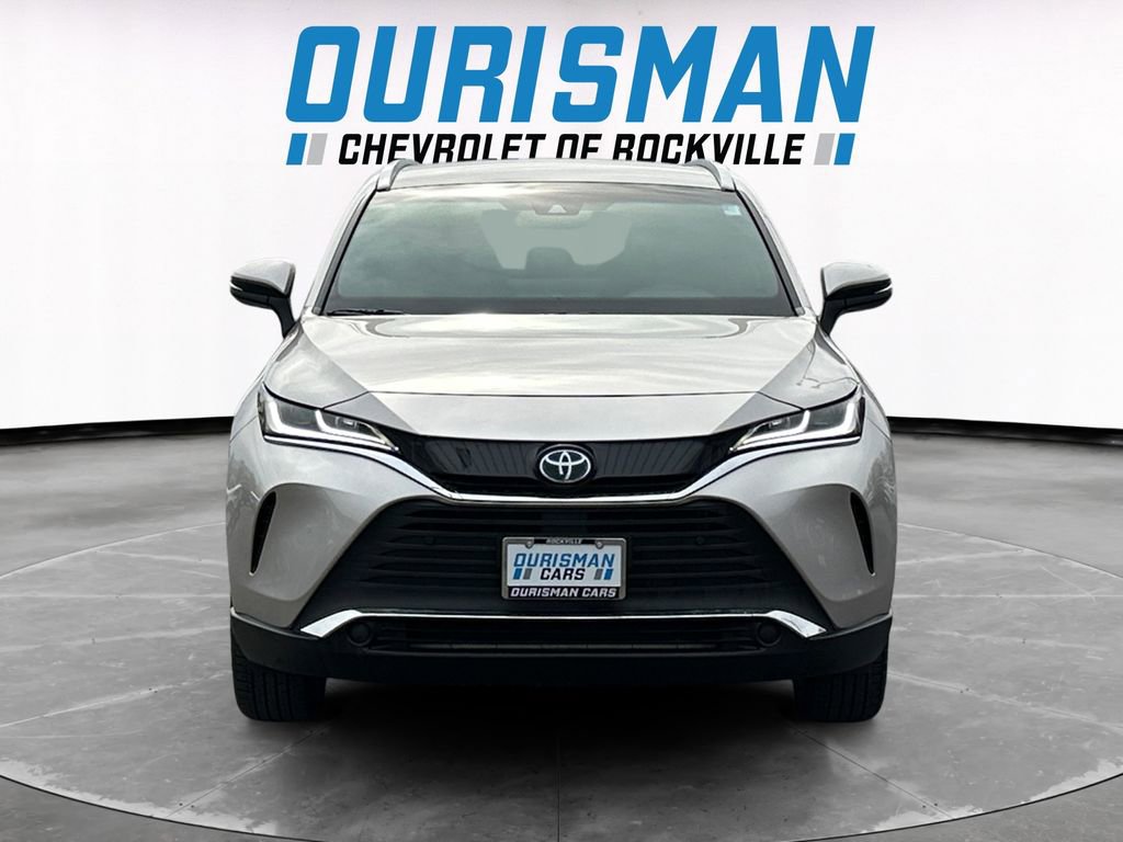 Used 2022 Toyota Venza XLE image 5