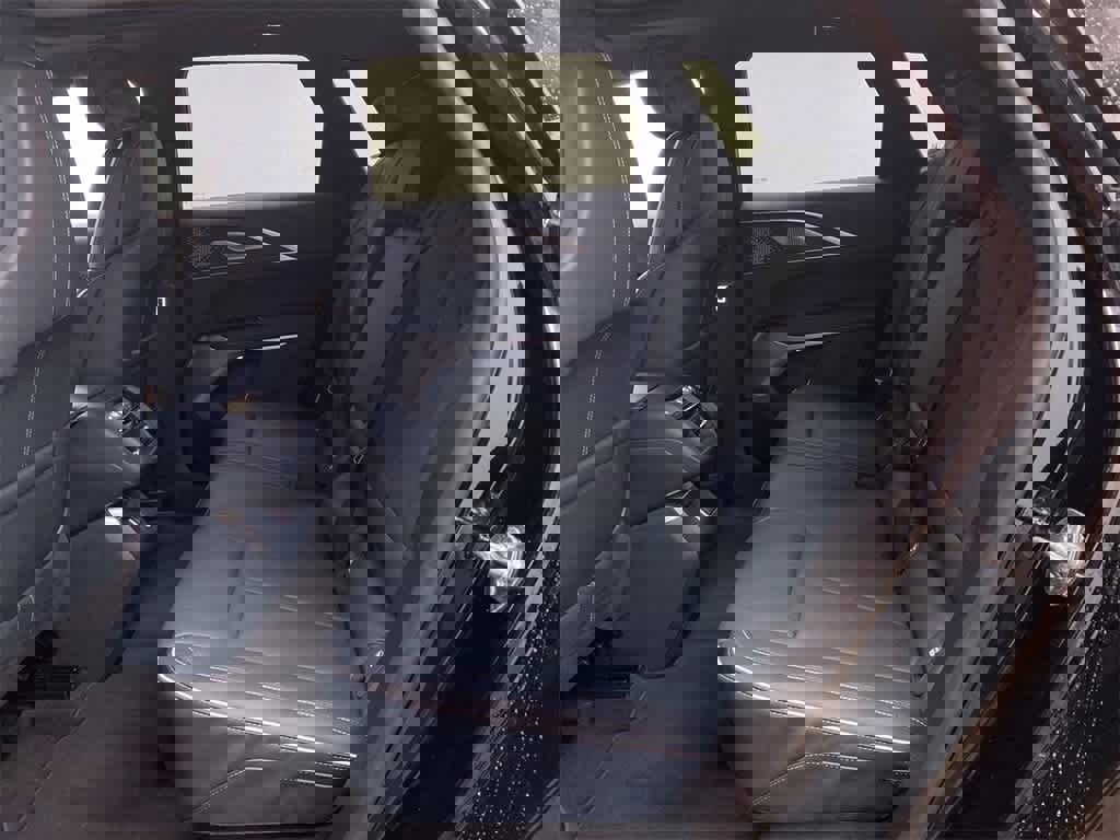 Certified 2025 Cadillac Lyriq Luxury w/ Nappa Leather Package image 17