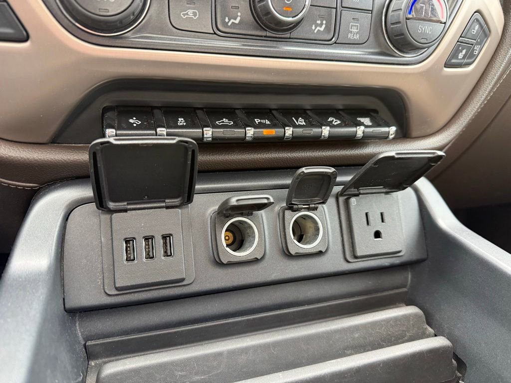 Used 2015 GMC Sierra 3500 Denali w/ Duramax Plus Package AWD/4WD image 18