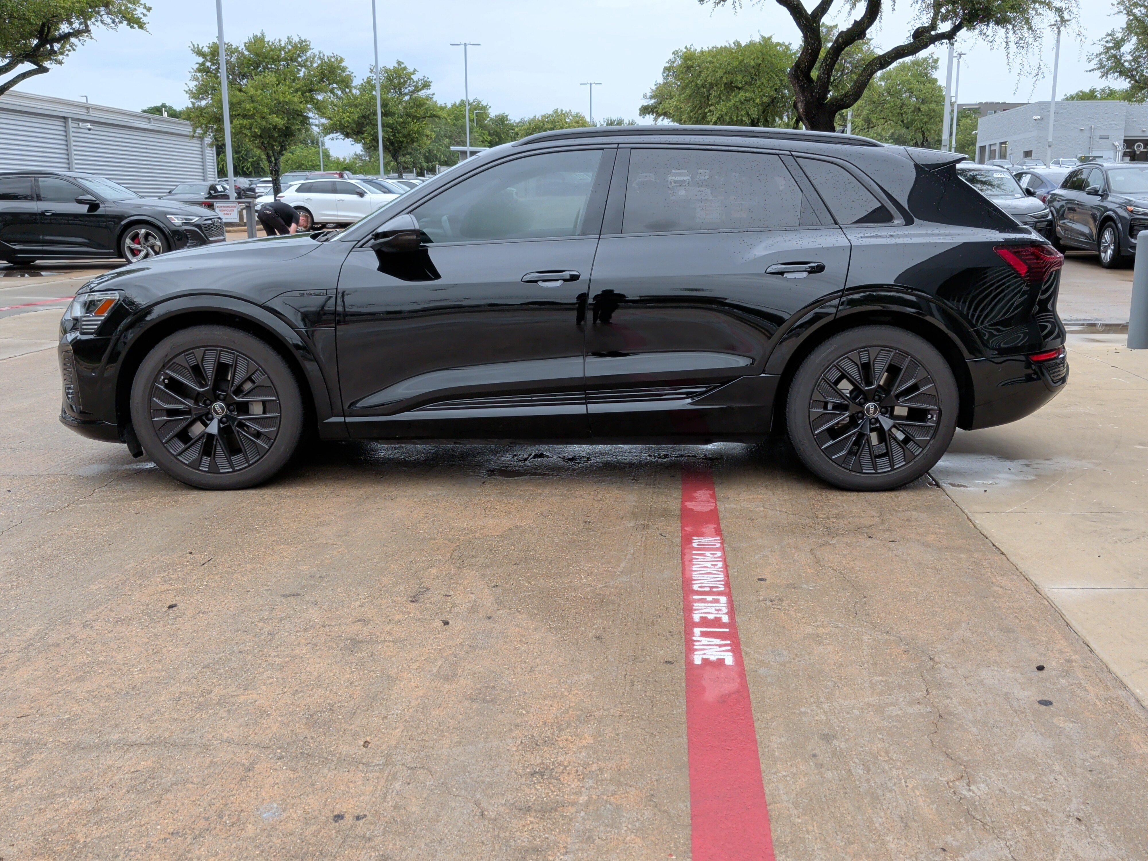 Used 2024 Audi Q8 e-tron Prestige w/ Prestige Package AWD/4WD image 7