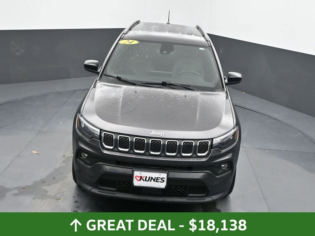 Used 2024 Jeep Compass Latitude image 47