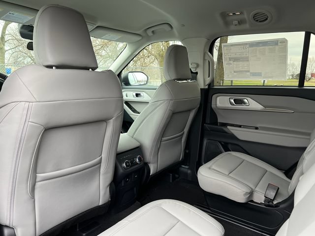 New 2026 Ford Explorer Active w/ Active Comfort Package AWD/4WD image 32