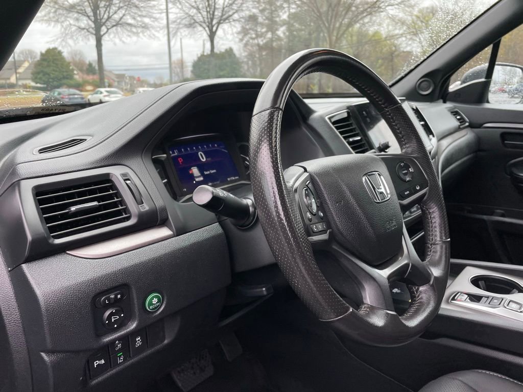 Certified 2025 Honda Passport EX-L image 28