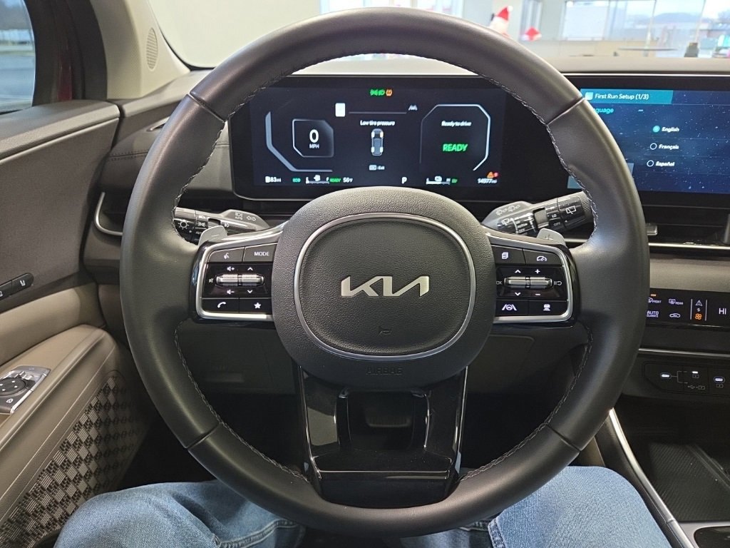 Used 2025 Kia Carnival SX image 24