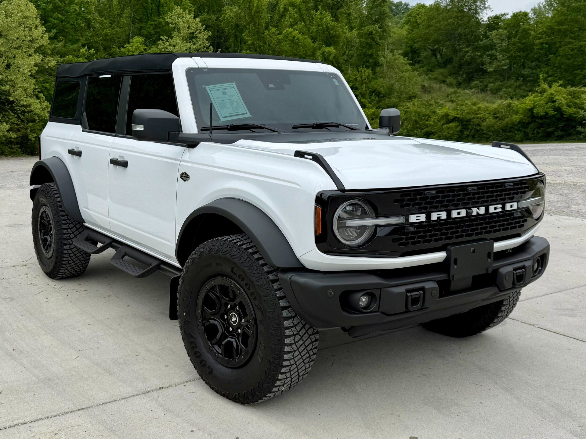 Used 2023 Ford Bronco Wildtrak AWD/4WD image 1