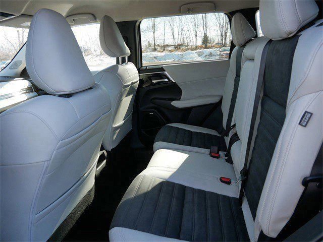 New 2026 Mitsubishi Outlander SE AWD/4WD image 5
